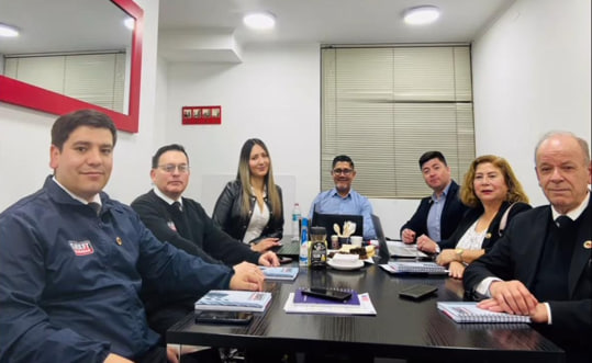 Equipo profesional de seguridad de SMATT